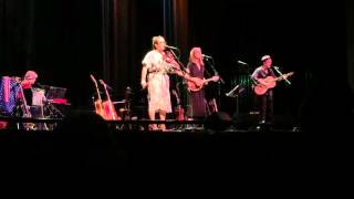 &quot;Take Up Your Spade&quot; - Patty Griffin, Sara Watkins &amp; Anais Mitchell - The Strand Theatre