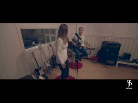 Sara Jørundland Berg - Oh My Darling (Performing at Lydbølgen Studio)