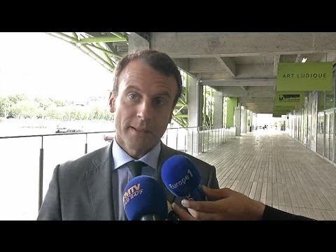 Macron explique son "grand scepticisme" sur l'offre de SFR sur Bouygues