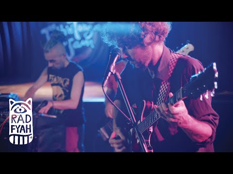 Teeth 'n' Tongue Jam - Dub O Story - Rad Fyah Studio (on the road) Live Session