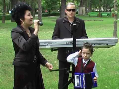 Clip 8 Stangaciu "Tine-mi doamne sanatos nepotul"