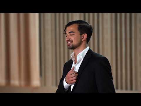 "Un'aura amorosa" from Così fan tutte by W. A. Mozart - Anthony León, Tenor Thumbnail