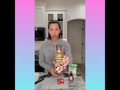 Strawberry Chocolate Frozen Greek Yogurt Bark