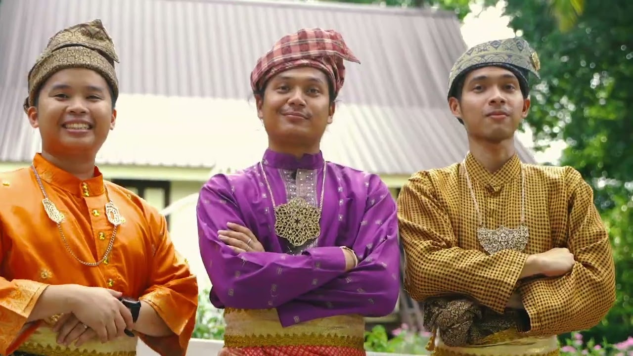 Visit Melaka Heritage Centre for an authentic glimpse into local culture.