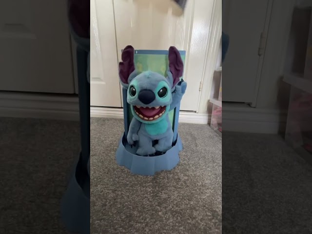 Vídeo relacionado con Sew Cute Creatures: 12 Fun Toys to Stitch and Love