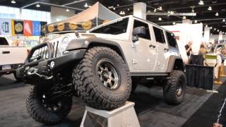 preview picture of video 'Jeep Suspension High Country 4x4'