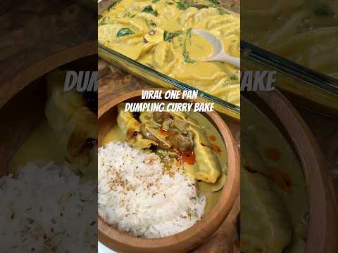 VIRAL ONE PAN DUMPLING BAKE! recipe in the comments ⬇️