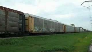 preview picture of video '128 car UP freight with Iowa, Chicago, & Eastern engine'