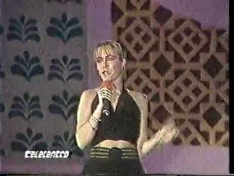 Sasha Sokol - Rueda mi mente, No me extrana nada y Guerra total - Siempre en Domingo en Mazatlan