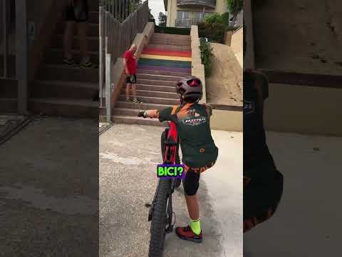 Jordi Sala Biker always available to help others 😅✌🏻 #trialbike #btt #mtbvideos #ebike