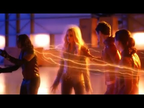 Killer Frost Powers and Fight Scenes - The Flash Season love 😘