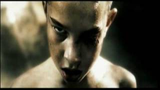 La Roux | In for the Kill - skream&#39;s dubstep remix Versus &quot;300&quot; the movie