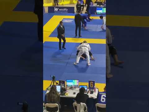 Logan Charipar vs Vinicius Gomes Inacio | IBJJF World Championship | Light-Feather | Round of 16
