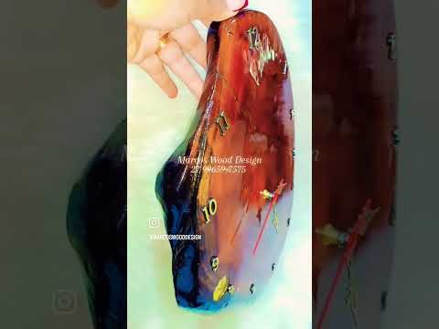 Relógio Imperial de Jaqueira com Acabamento em Resina  - video