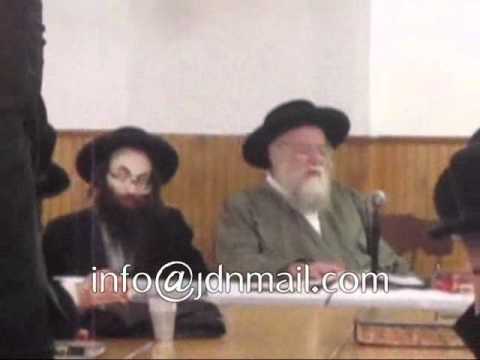 Toldos Aharon Rebbe giving a shmuss in Monsey - Cheshvan 5771