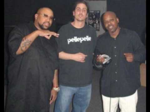 Too $hort Ft. Pimp C & Levitti - Playaz Life