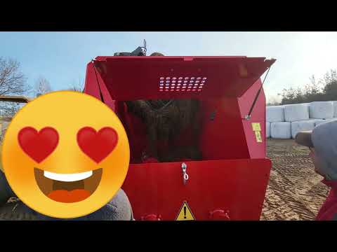 Poziomy paszowóz INTERMIX R12 na fermie bydła mięsnego