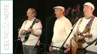 The Clancy Brothers - I&#39;ll Tell Me Ma (Live)
