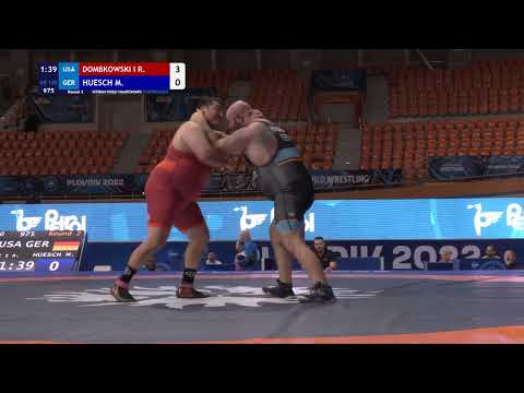 Round 2 GR - 130 kg: R. DOMBKOWSKI I (USA) v. M. HUESCH (GER)