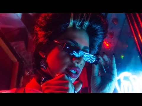 Sasha Zimmer - Quebradeira (Clipe Oficial)