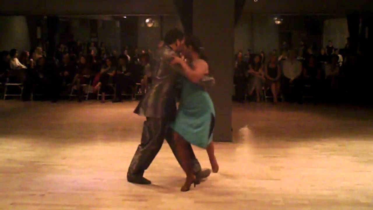 Carlos Paredes & Diana Giraldo:Argentine Tango NYC