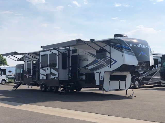 Preview image of 2020 Keystone Fuzion Toy Hauler youtube video