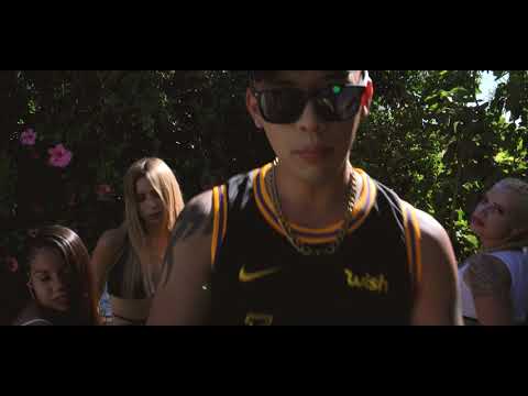 ALE OVIEDO ❌ -  BATE QUE VA 🍑(official video)