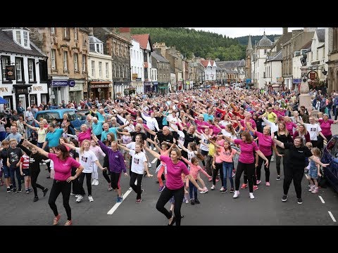 InChorus - Dancing In The Street (featuring giant Peebles Flash Mob)
