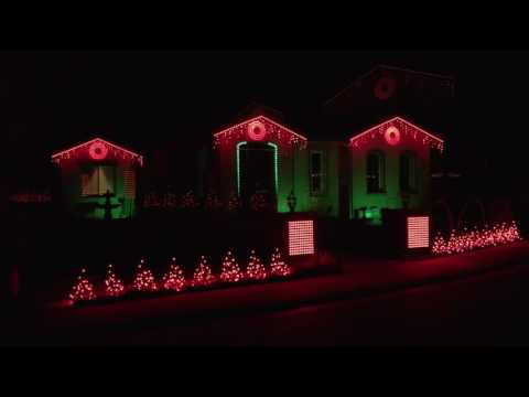 2016 - Peace Family Christmas Light Show