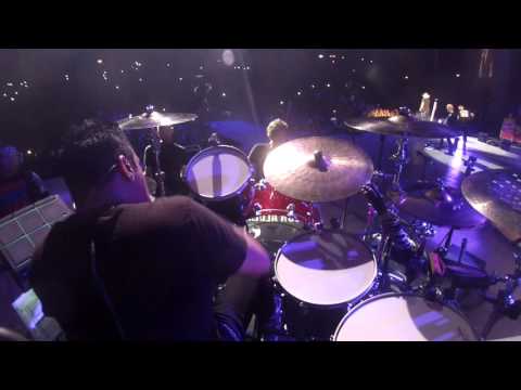 Rich Redmond plays "Tonight Looks Good On You"