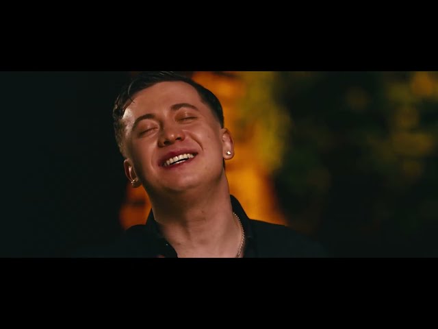 Cok Güzel Gülüyorsun von Blok3 & Poizi ((jetzt ansehen))