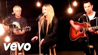 Avril Lavigne - Here&#39;s To Never Growing Up (Acoustic Version)