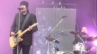 Happoradio - Vakava Nainen