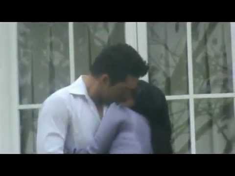 DEWI PERSIK HOT CIUMAN.FLV