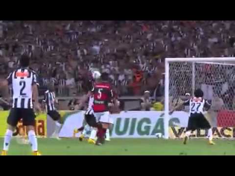 Luiz Roberto Inspiradíssimo com o Gol de Luan no Galo 4 x 1 Mengo