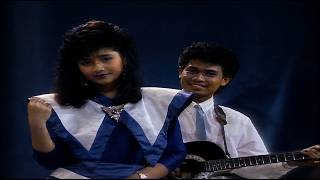 Download lagu Eva Solina - Cemburu Tapi Sayang (1987) Aneka Ria Safari mp3 Download lagu Eva Solina - Cemburu Tapi Sayang (1987) Aneka Ria Safari mp3