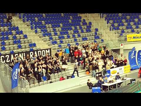 Czarni Radom - Ślepsk Suwałki kibice Czarnych kontra młody kibicowski narybek :)
