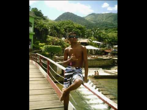 Montagem   é os crias do campinho terror da  50 MANGUEIRA