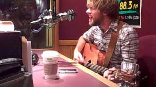 Josh Wilson sings &quot;Savior Please&quot; Live On Z88.3