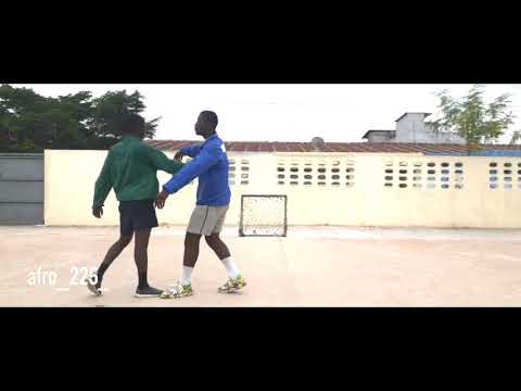 Serge beynaud x fior2bior - Ewee - Clip officiel démo