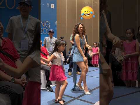 Mỹ Tâm đỡ không nổi với cô cháu gái của mình 😅 #mytam #giaitri #funny #showbiz #fyp #shorts