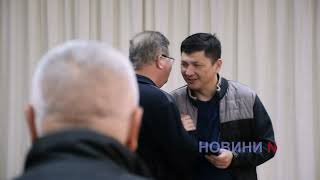 Віталій Кім привітав автомобілістів та дорожників із професійним святом