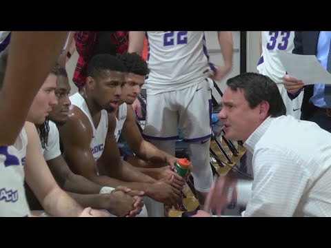Abilene Christian University's head men's basketball coach signs for 5 more years