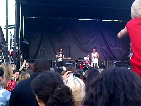 danny fernandes- fly again(live at sound of music festival 2013)