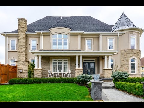 25 Ingleborough Drive Brampton