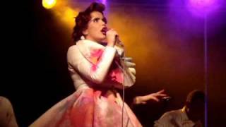 Paloma Faith - Stargazer live 17.11.09 Liverpool