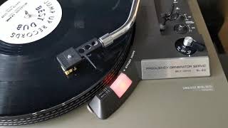 Video thumbnail for Technics SL-23 FG Belt-Drive Semi-Automatic Turntable (Made in Japan) by YesterYearAudio