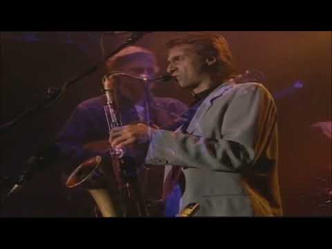 dIRE sTRAiTS Your Latest Trick Live On the Night Nimes, France year 1992 😍🎸