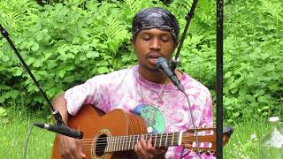 Raury - &quot;Kingdom Come&quot; (Live in Haverhill)