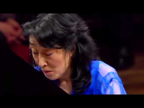 Mitsuko Uchida - Bach French Suite - Sarabande
